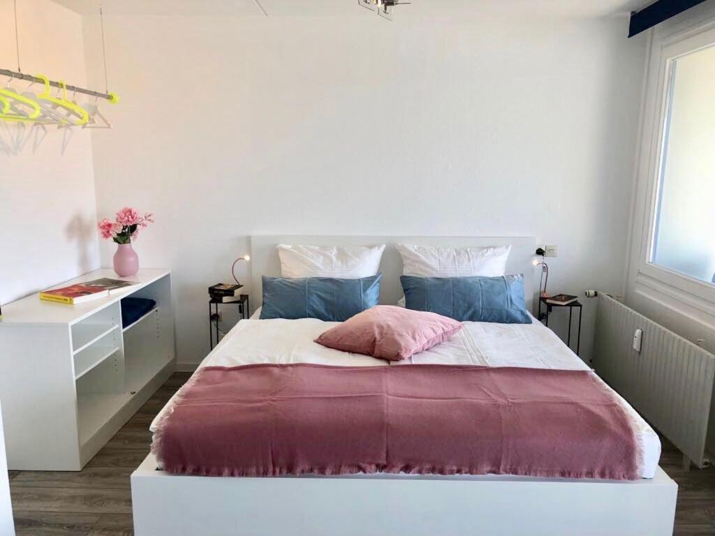 Grosses Appartement Mit Aussichtsbalkon Ludwigsburg Zewnętrze zdjęcie
